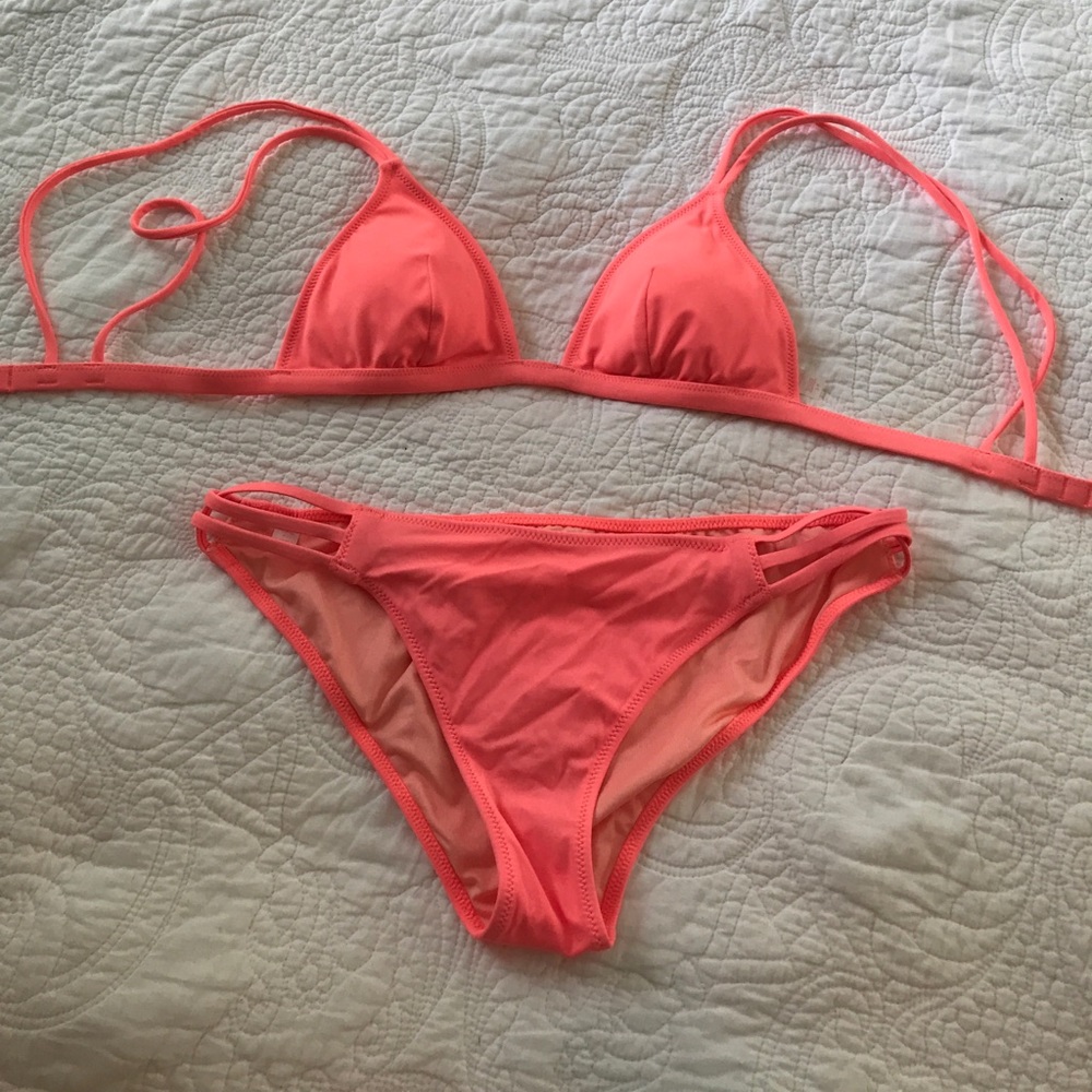 Victoria’s Secret swim